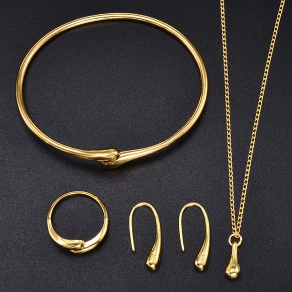 Constant Metamorphosis Jewelry - 🌟NWT🌟 One size fits all Raindrop Jewelry Set